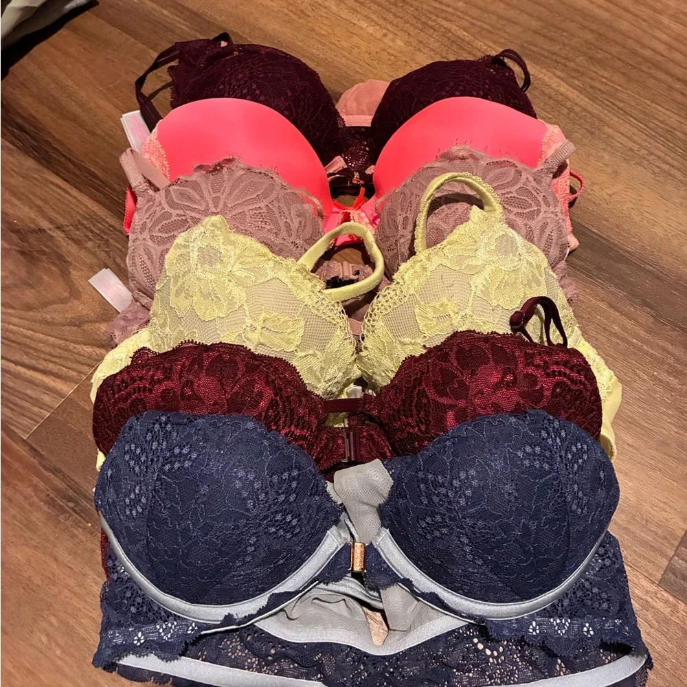 Victoria's Secret Bra Bundle - Pink, Yellow, Burgundy, Navy B32/B34 - Picture 1 of 16